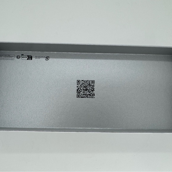 Gucci Stationary Holiday Card & Envelope Set (10) with Silver Presentation Box - Picture 6 of 6